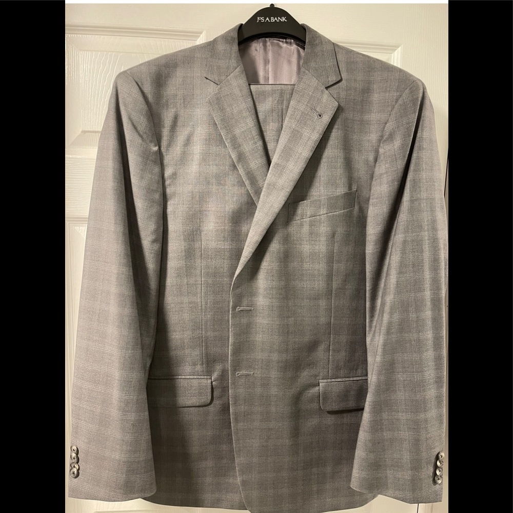 Jos. A Bank. Reserve suit. 44regular 38waist. Charcoal with faint square pattern